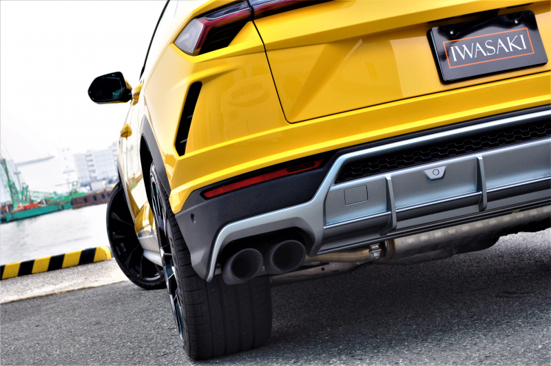 ランボルギーニ ウルス 中古車