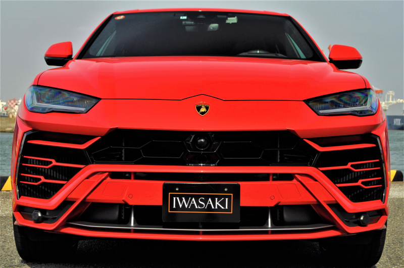 ランボルギーニ ウルス 中古車