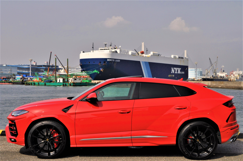 ランボルギーニ ウルス 中古車