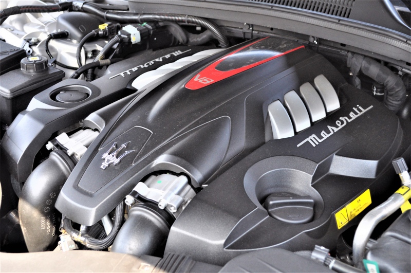 マセラティ クアトロポルテ 中古車