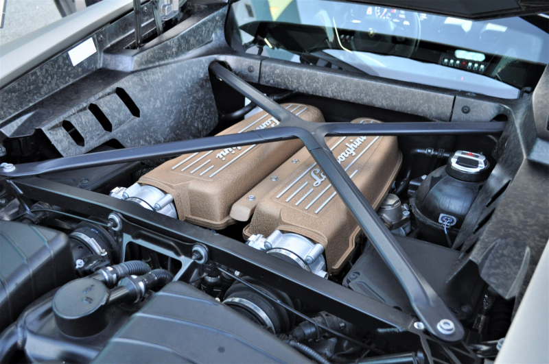 ランボルギーニ ウラカン 中古車