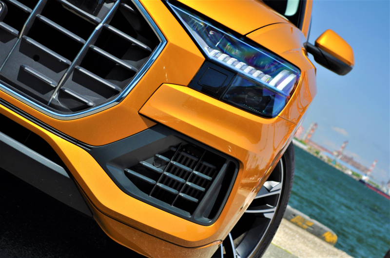 アウディ Q8 中古車