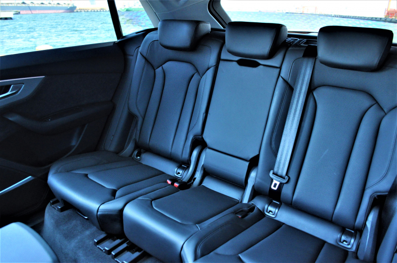 アウディ Q8 中古車