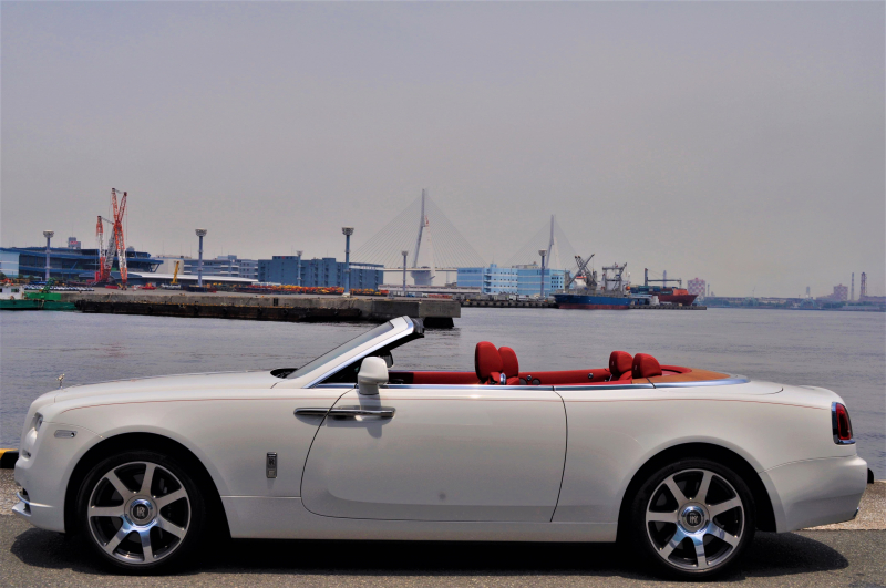 ロールスロイス ドーン 中古車