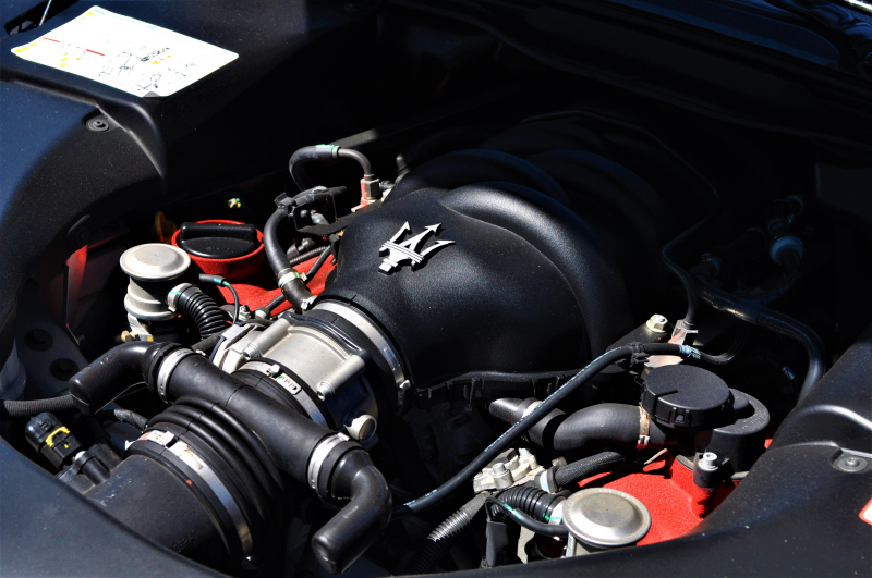 マセラティ グランカブリオ 中古車