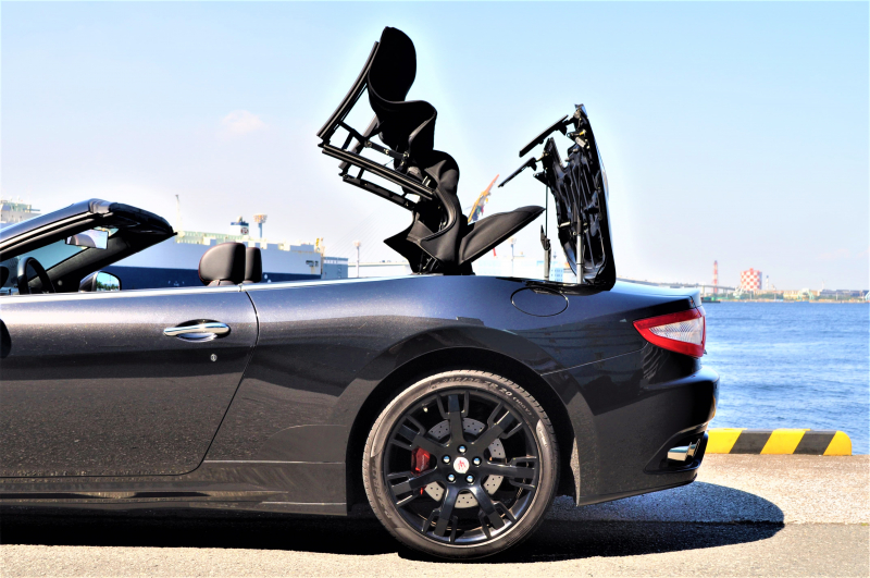 マセラティ グランカブリオ 中古車