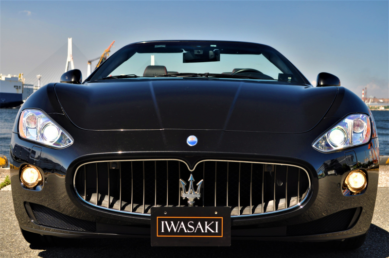 マセラティ グランカブリオ 中古車