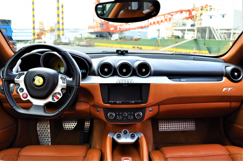 フェラーリ FF 中古車