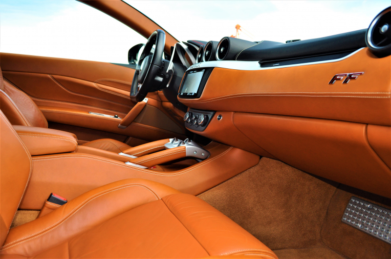 フェラーリ FF 中古車