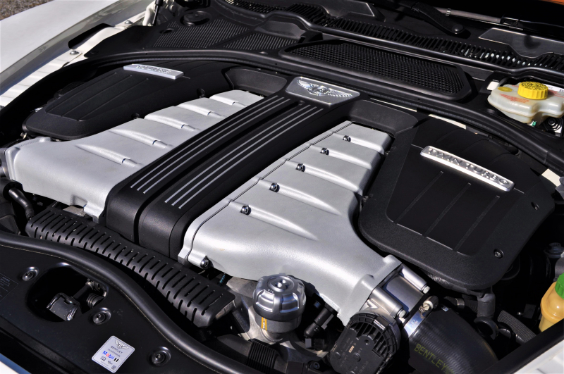 ベントレー フライングスパー 中古車