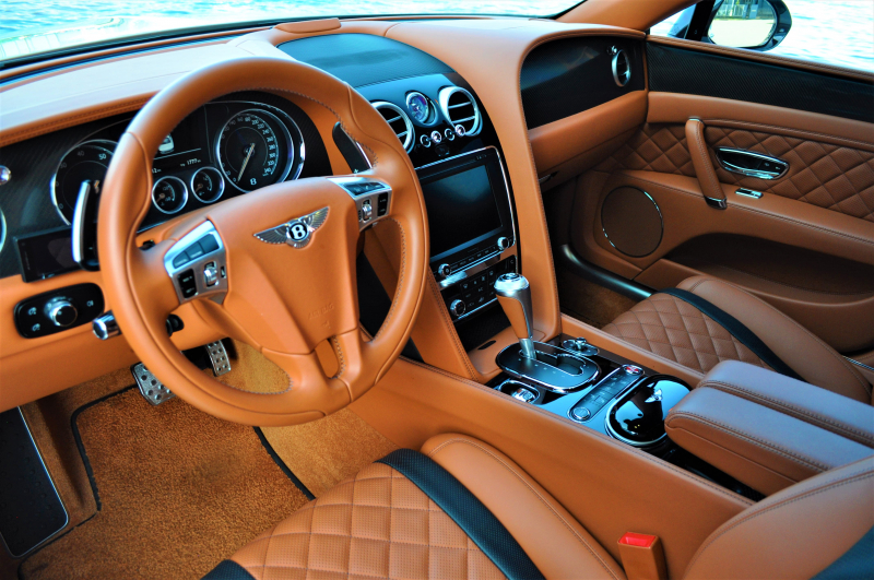 ベントレー フライングスパー 中古車