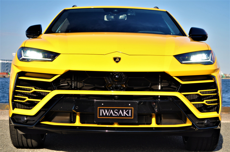 ランボルギーニ ウルス 中古車