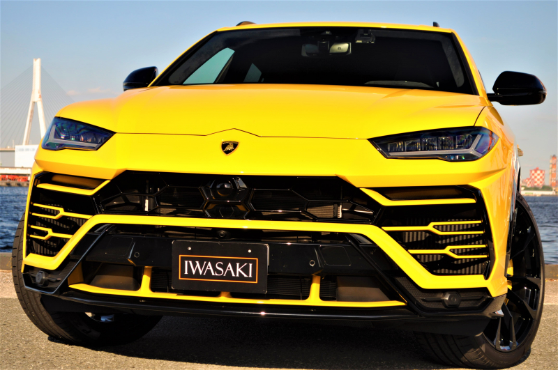 ランボルギーニ ウルス 中古車