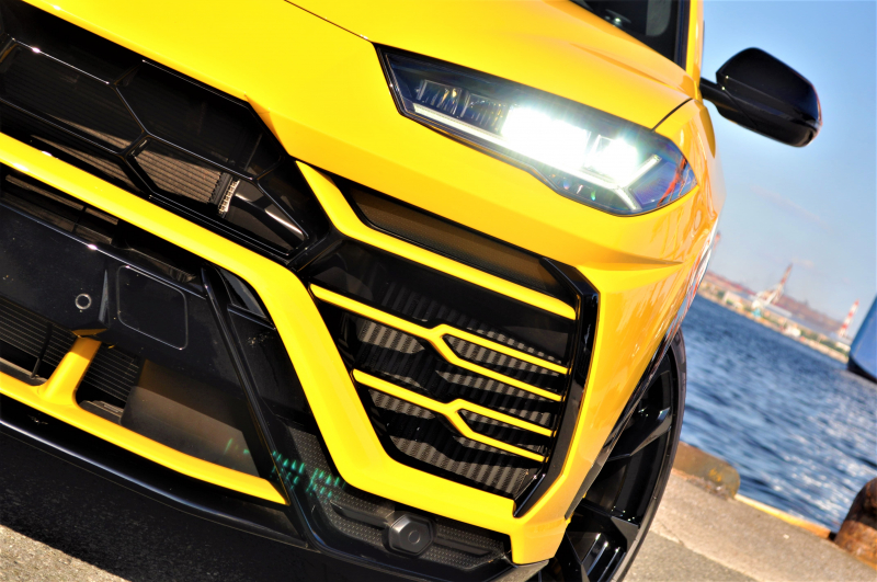 ランボルギーニ ウルス 中古車