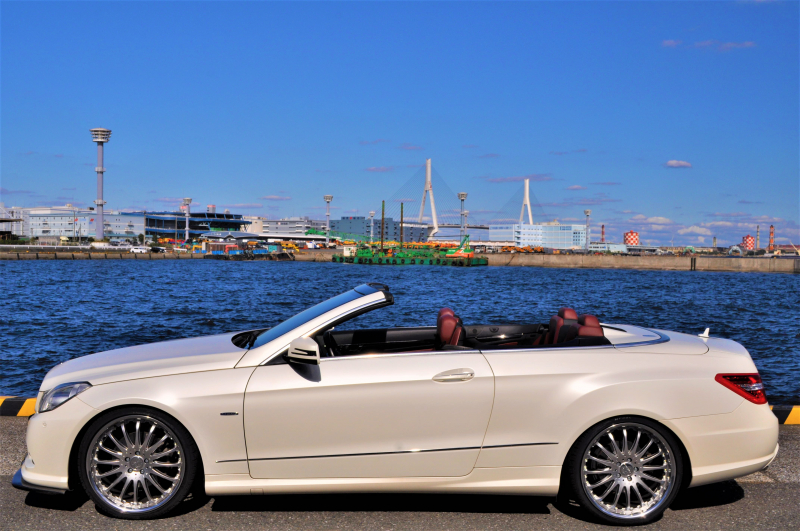 メルセデスベンツ Eクラス W207 E350ブルーエフェンシー