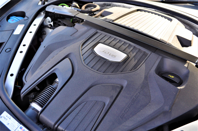 ポルシェ パナメーラ 中古車