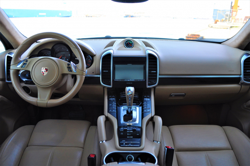 ポルシェ カイエン 中古車