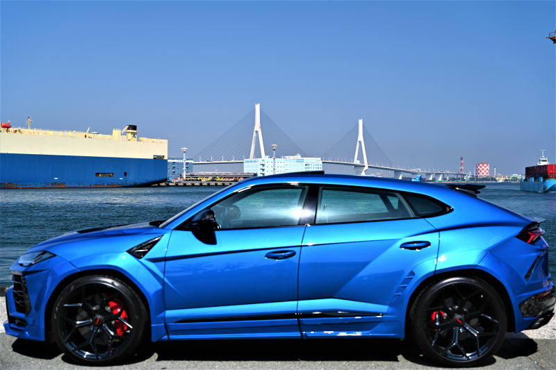 ランボルギーニ ウルス 中古車