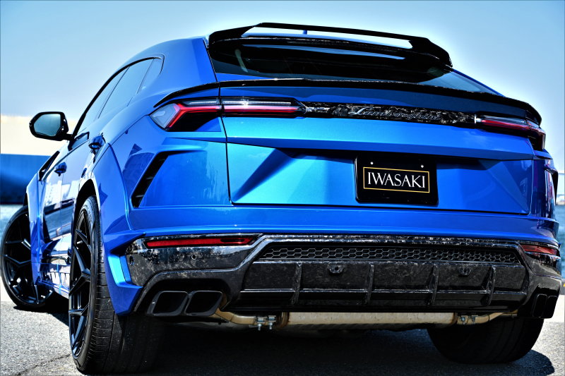 ランボルギーニ ウルス 中古車