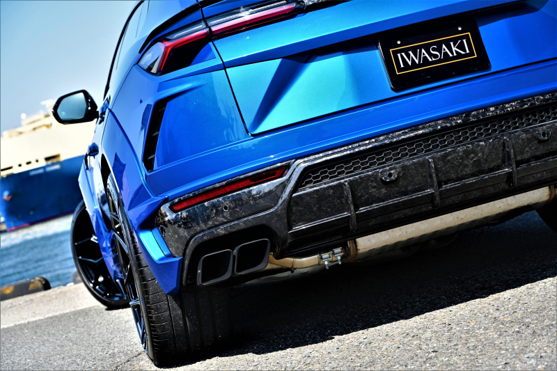 ランボルギーニ ウルス 中古車