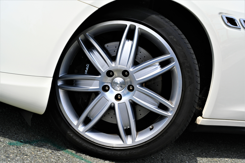 マセラティ クアトロポルテ 中古車