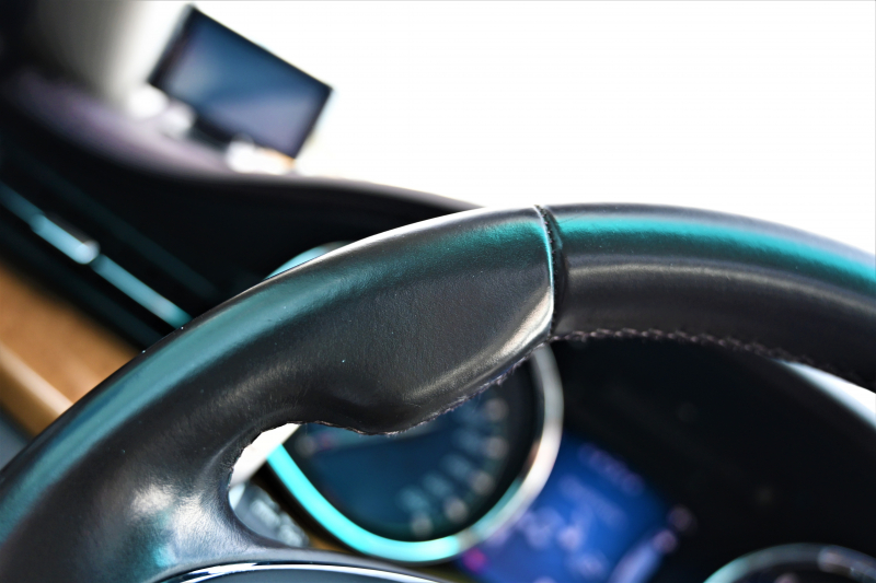 マセラティ クアトロポルテ 中古車