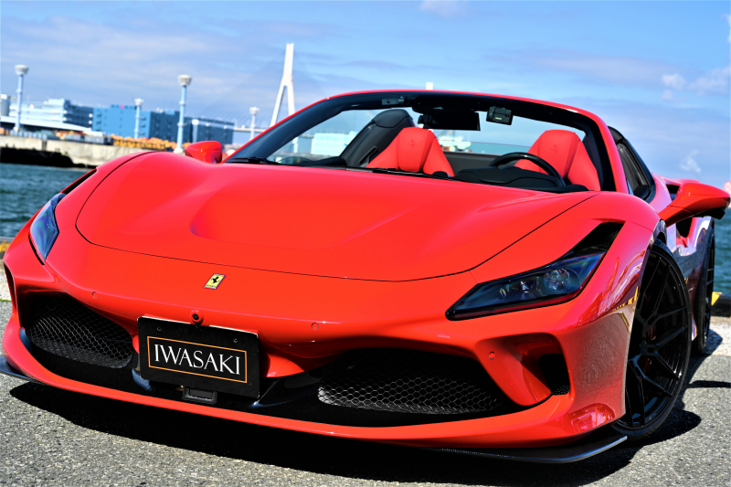 フェラーリ F8 トリブート 新車