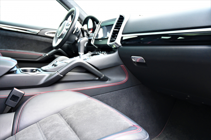 ポルシェ カイエン 中古車