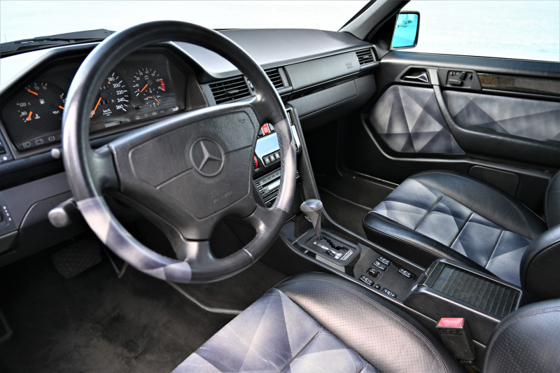 メルセデスベンツ Eクラス 中古車