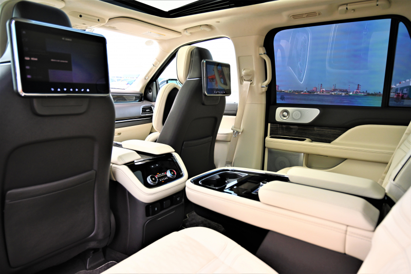 リンカーン ナビゲーター 中古車