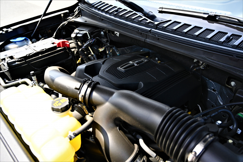 リンカーン ナビゲーター 中古車