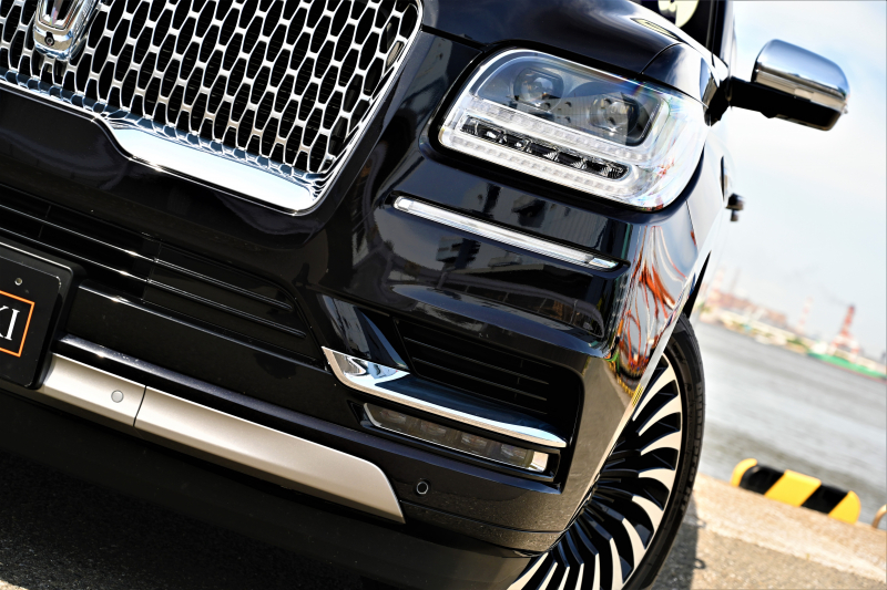 リンカーン ナビゲーター 中古車