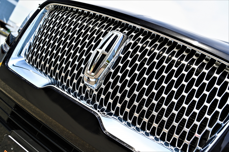 リンカーン ナビゲーター 中古車