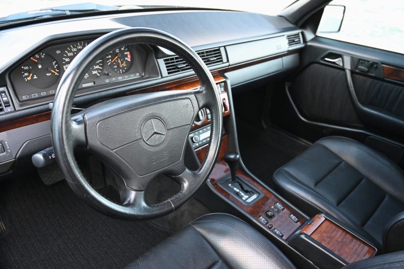 メルセデスベンツ Eクラス(ミディアム) 中古車