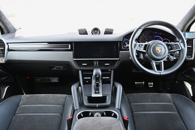 ポルシェ カイエン 