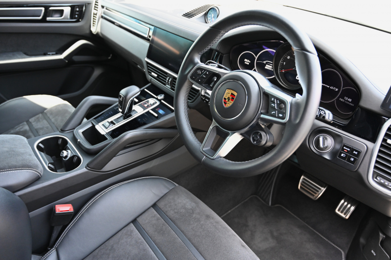 ポルシェ カイエン 