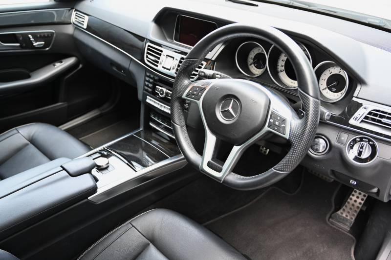 メルセデスベンツ Eクラス 中古車