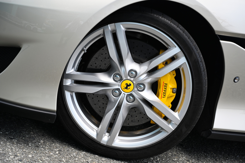 フェラーリ ポルトフィーノ 中古車