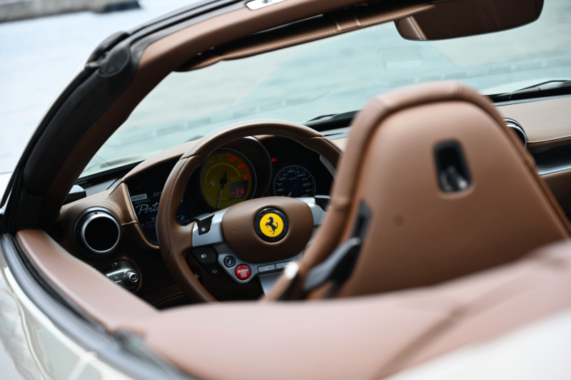 フェラーリ ポルトフィーノ 中古車