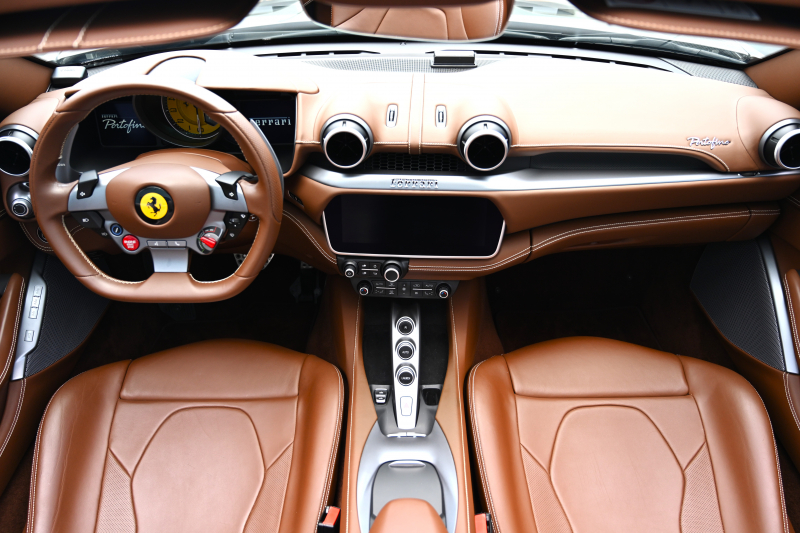 フェラーリ ポルトフィーノ 中古車