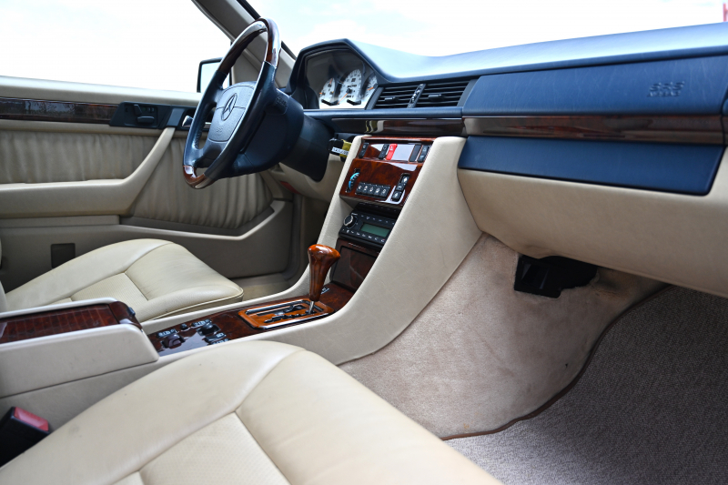 メルセデスベンツ Eクラス 中古車