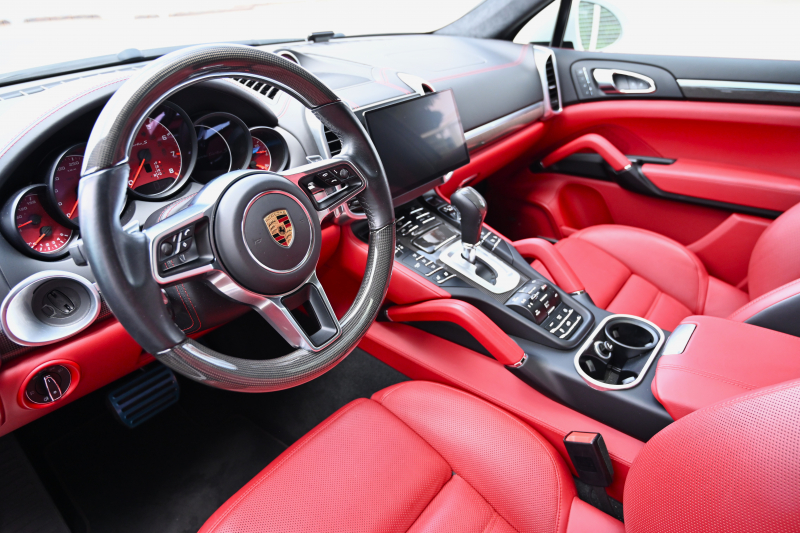 ポルシェ カイエン 中古車