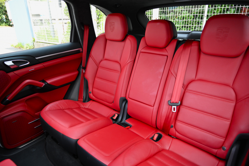 ポルシェ カイエン 中古車