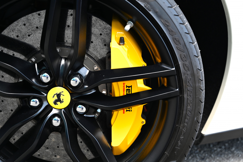 フェラーリ FF 中古車