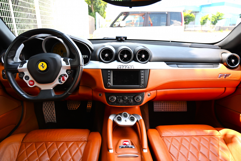 フェラーリ FF 中古車