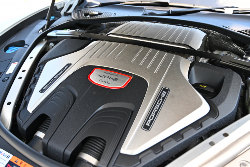 ポルシェ パナメーラ 中古車