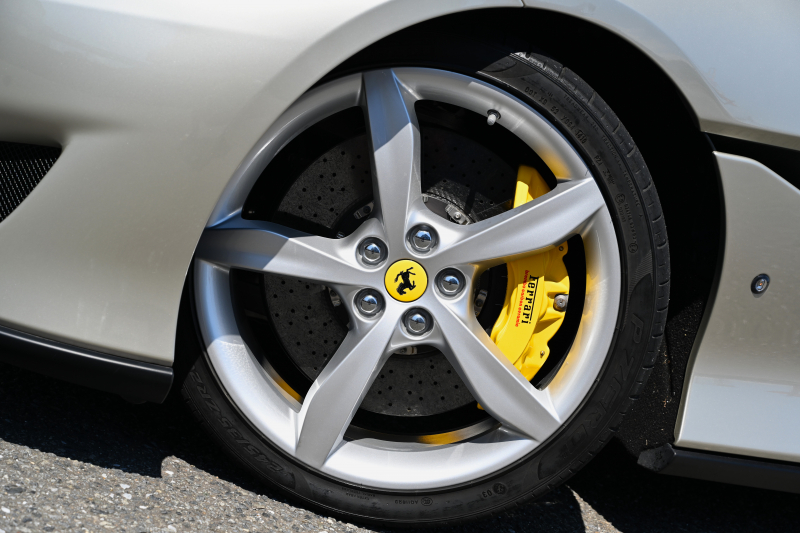 フェラーリ ポルトフィーノ 中古車