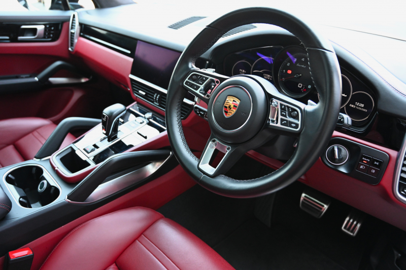 ポルシェ カイエン 中古車