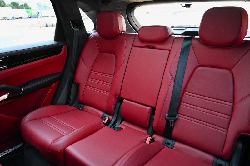 ポルシェ カイエン 中古車