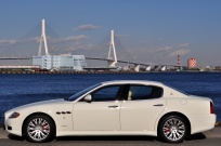 マセラティ クアトロポルテ 中古車